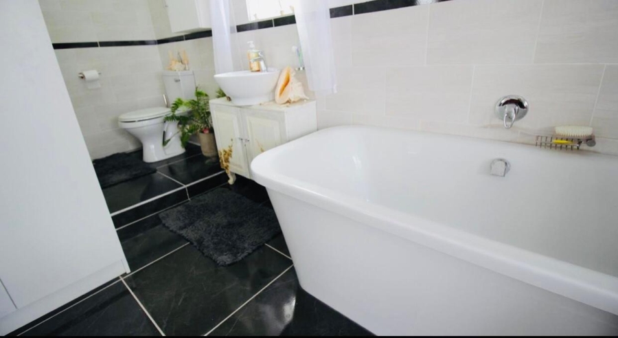 3 Bedroom Property for Sale in Christmas Rock Eastern Cape
